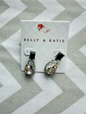 Kelly & Katie Crystal Teardrop Earrings - Clear and Black and Necklace combo